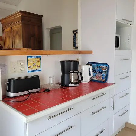 Maison A La Gueriniere, Proche Plage, Pour 6 Personnes Avec Wifi - Fr-1-823-25