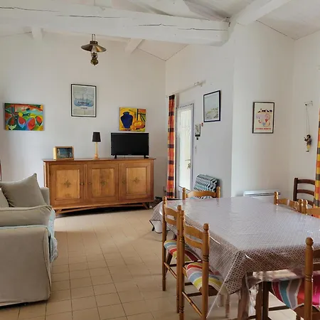 Holiday home Maison A La Gueriniere, Proche Plage, Pour 6 Personnes Avec Wifi - Fr-1-823-25 *